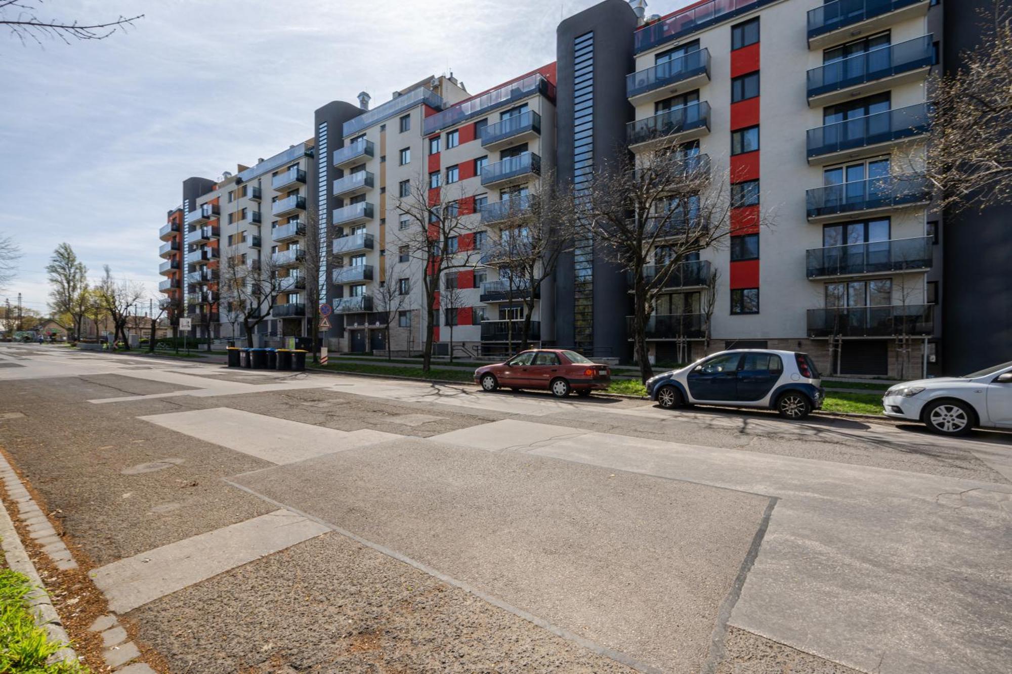 All You Need In Bp - Garage, Terraces, Aircon Budapeste Exterior foto